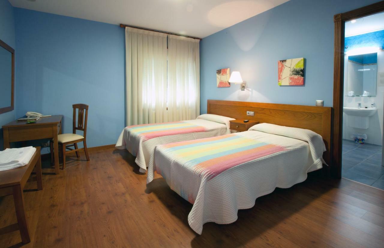 Hotel Terranova Oza de los Ríos المظهر الخارجي الصورة