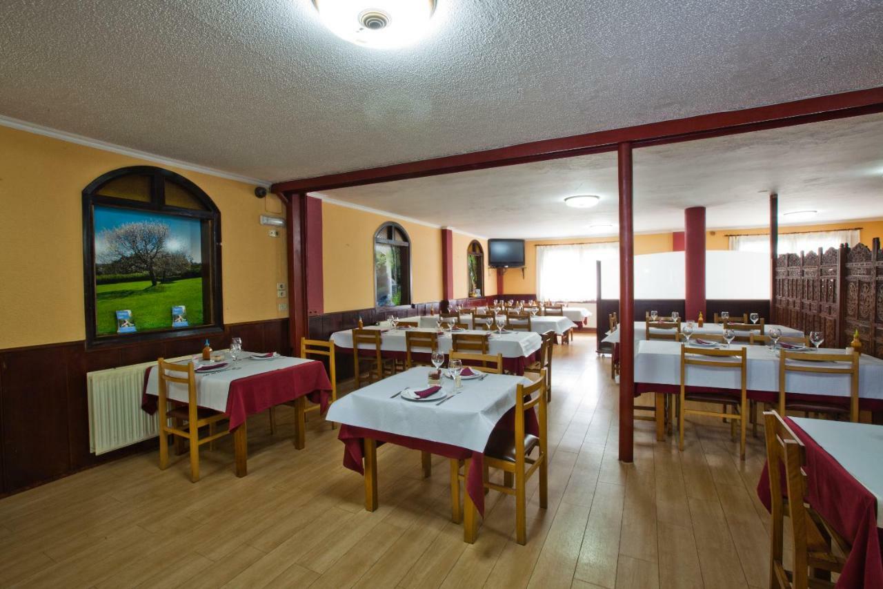 Hotel Terranova Oza de los Ríos المظهر الخارجي الصورة